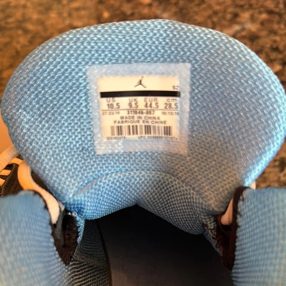 Air Jordan 2 retro Gray and Blue Sneakers EUC 10.5